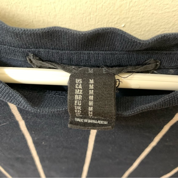 Forever 21 Men’s Striped Top - Picture 2 of 3